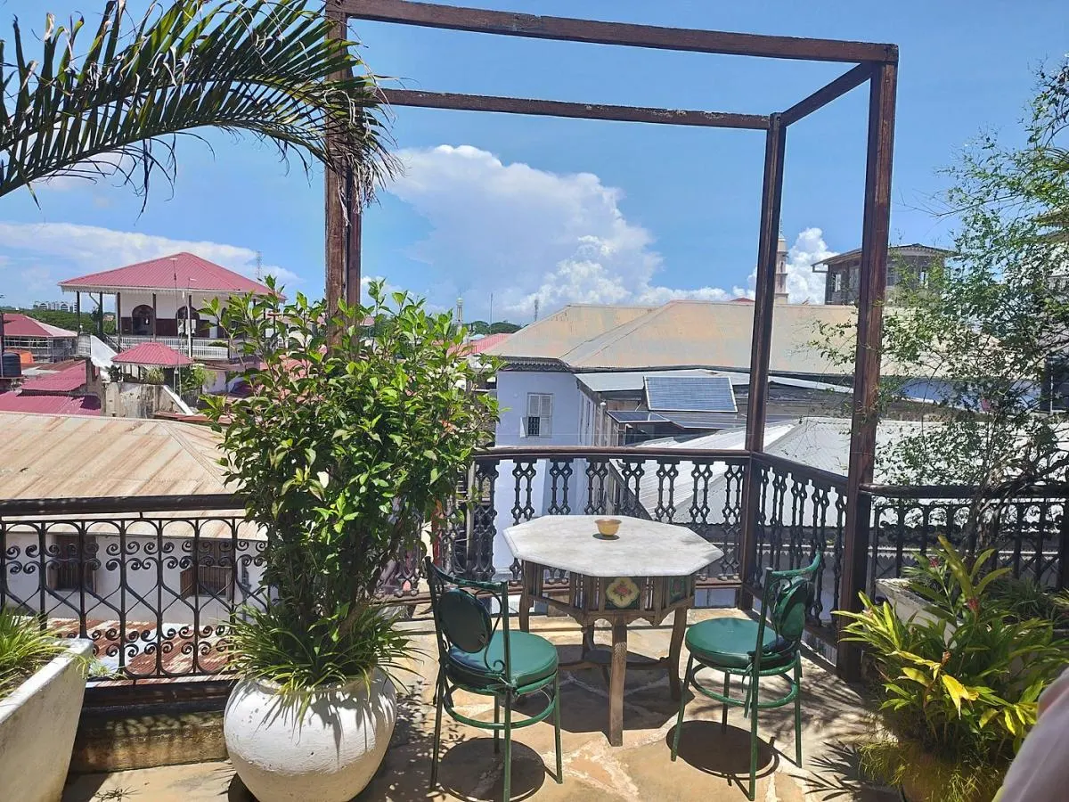Emerson Spice Hotel