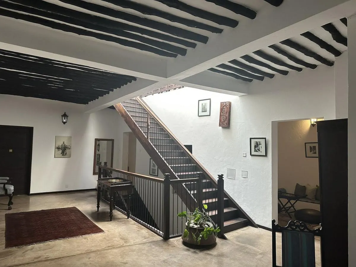 Kisiwa House