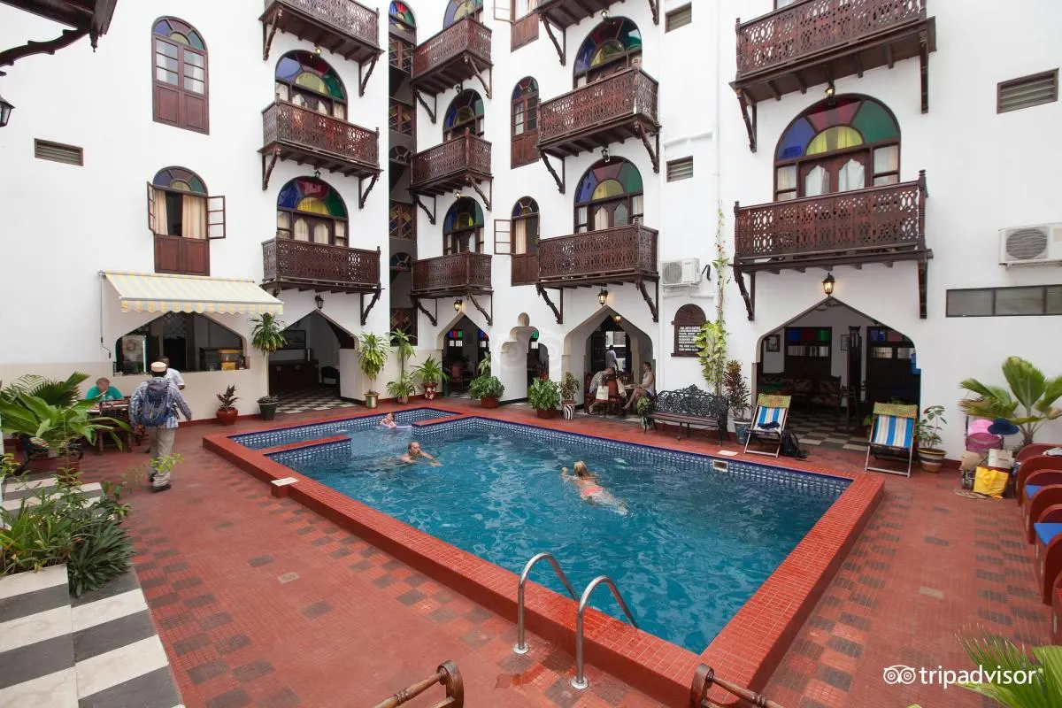 Dhow Palace Hotel