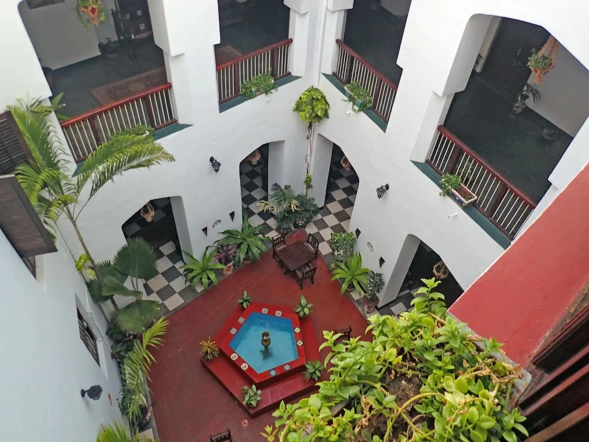 Dhow Palace Hotel